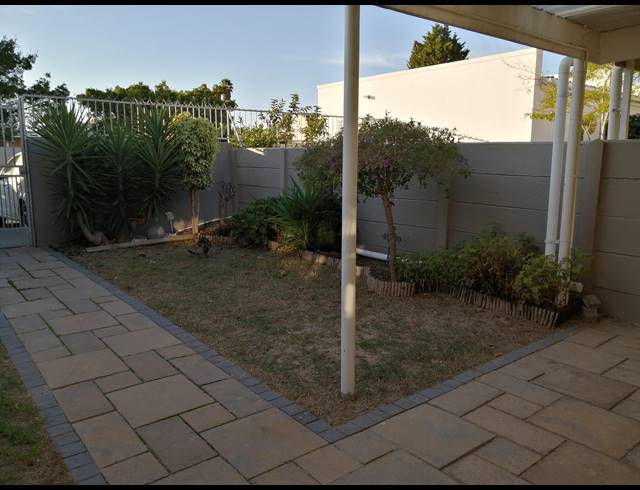 2 BEDROOM HOUSE FOR SALE IN PLATTEKLOOF GLEN